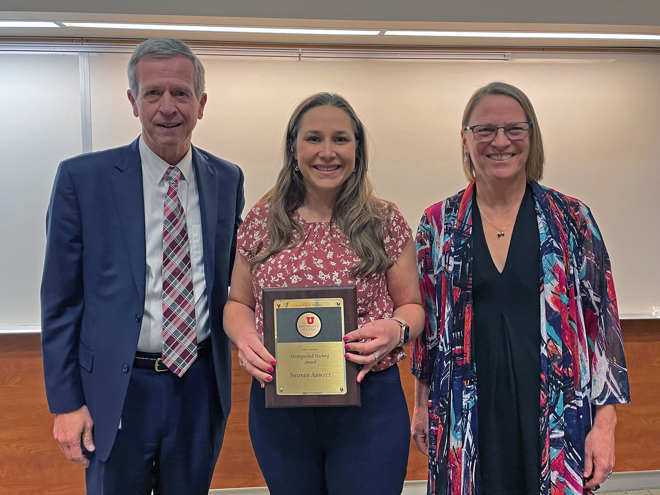 Sydney Abbott, Distinguished Teaching Award