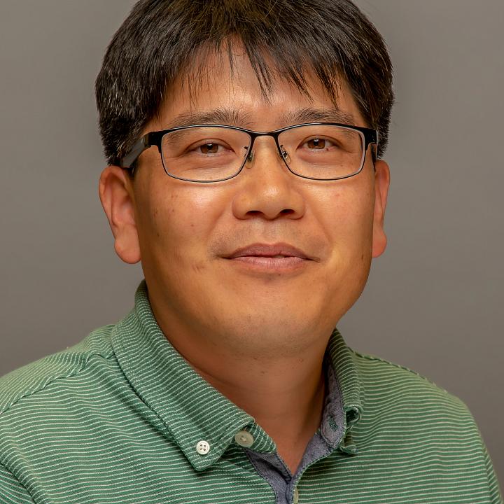 Headshot of faculty member Jaewhan Kim