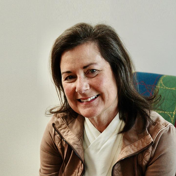 julie Metos