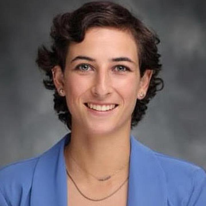 Headshot of Hannah Schauss