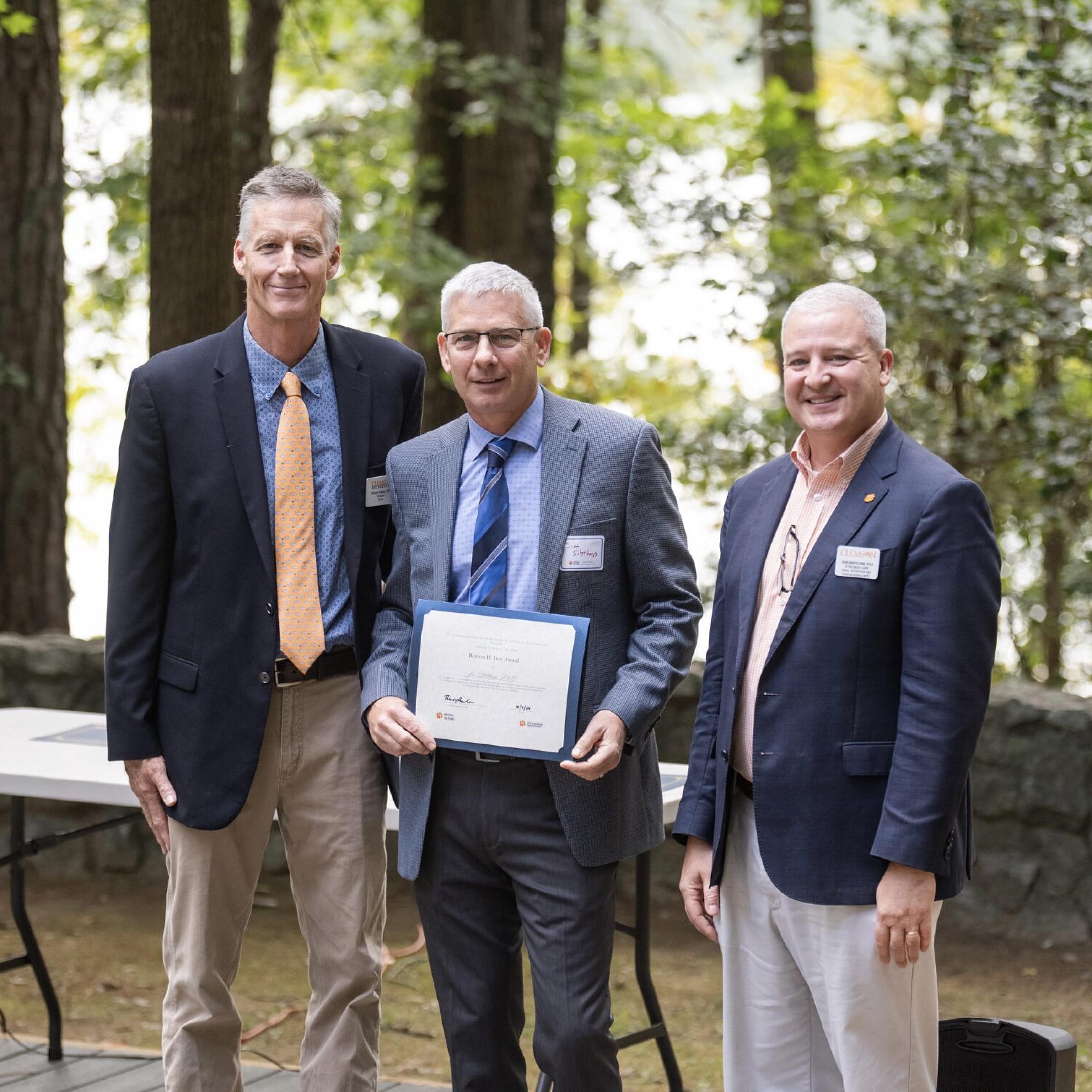 Jim Sibthorp receives the Benton H. Box Award