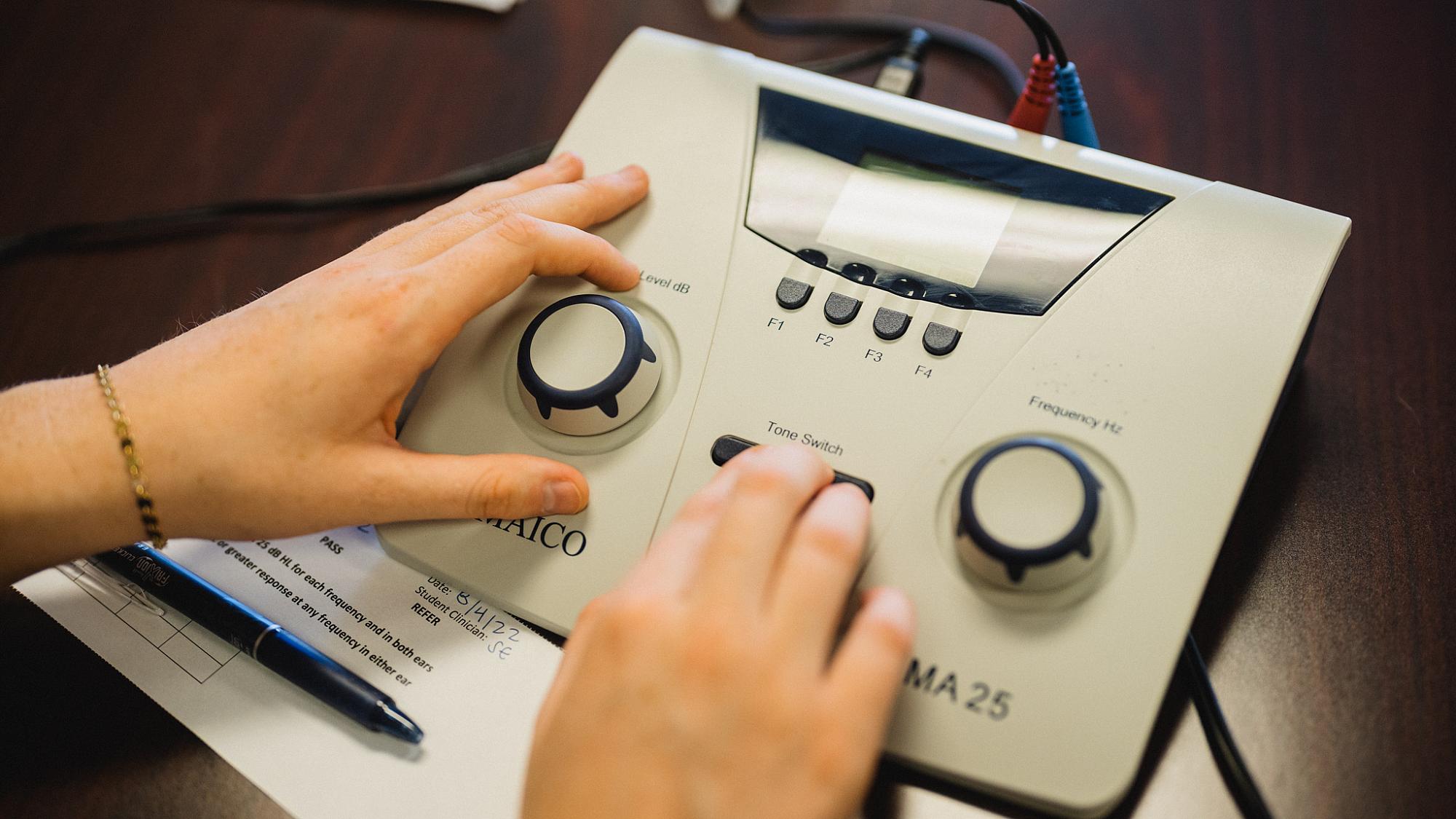 Portable Screening Audiometer